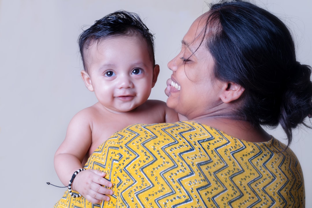 Gambar KEBERHASILAN AKTING DAN NARASI: BEDAH SINEMATIK “JANGAN BUANG IBU”